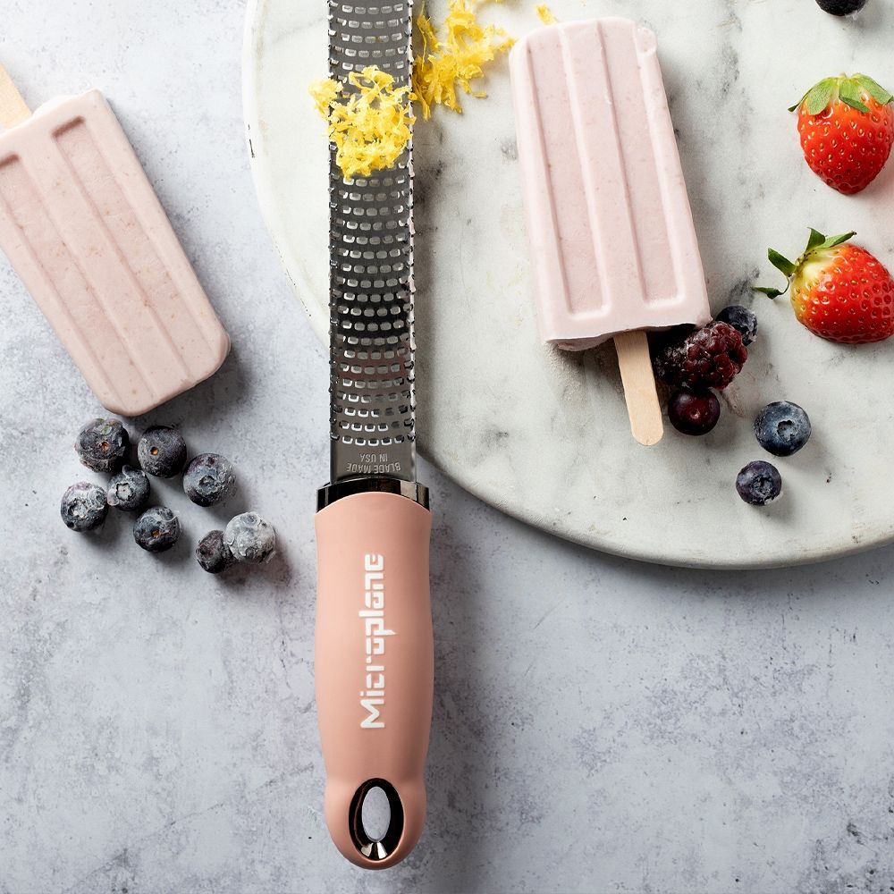 Microplane Premium Zester - Reibe, Altrosa - Grillstar.deMicroplane Premium Zester - Reibe, AltrosaMicroplaneGrillstar.de46923