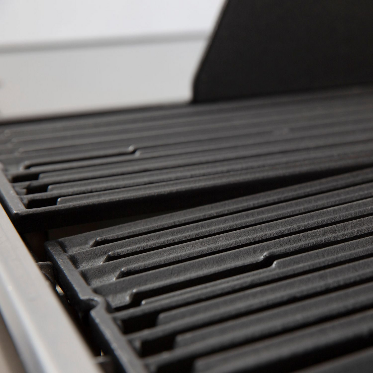 Broil King Baron S 490 IR inkl. Drehspieß & Infrarotbrenner