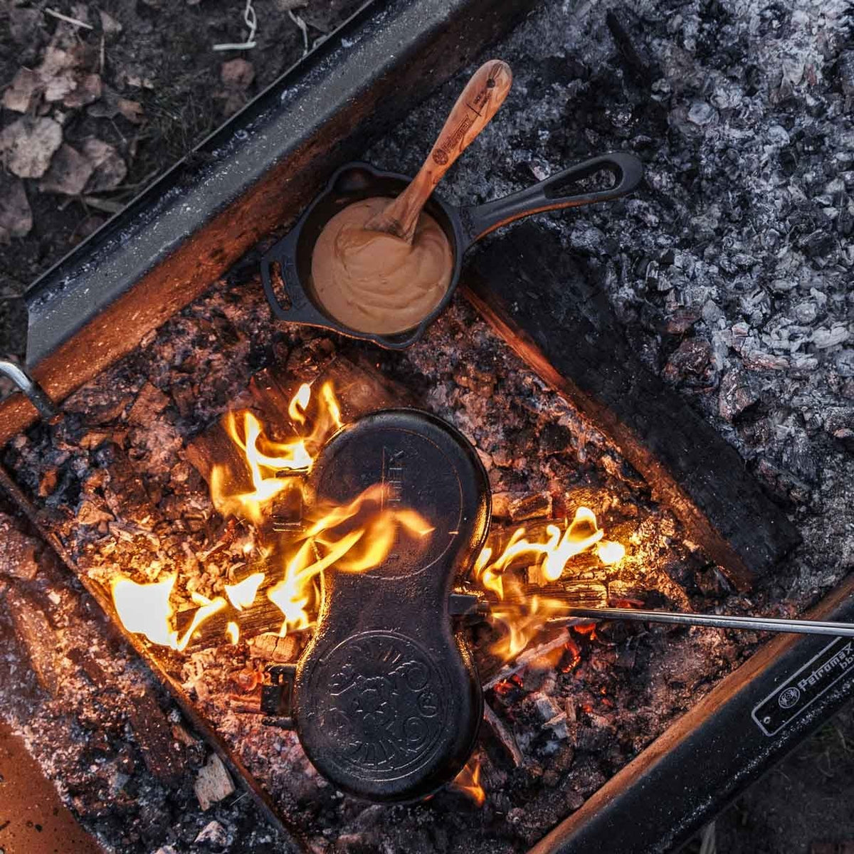Petromax Brennbock, transportable Lagerfeuer - & Kochstelle - Grillstar.dePetromax Brennbock, transportable Lagerfeuer - & KochstellePetromaxGrillstar.debbx4250435730911