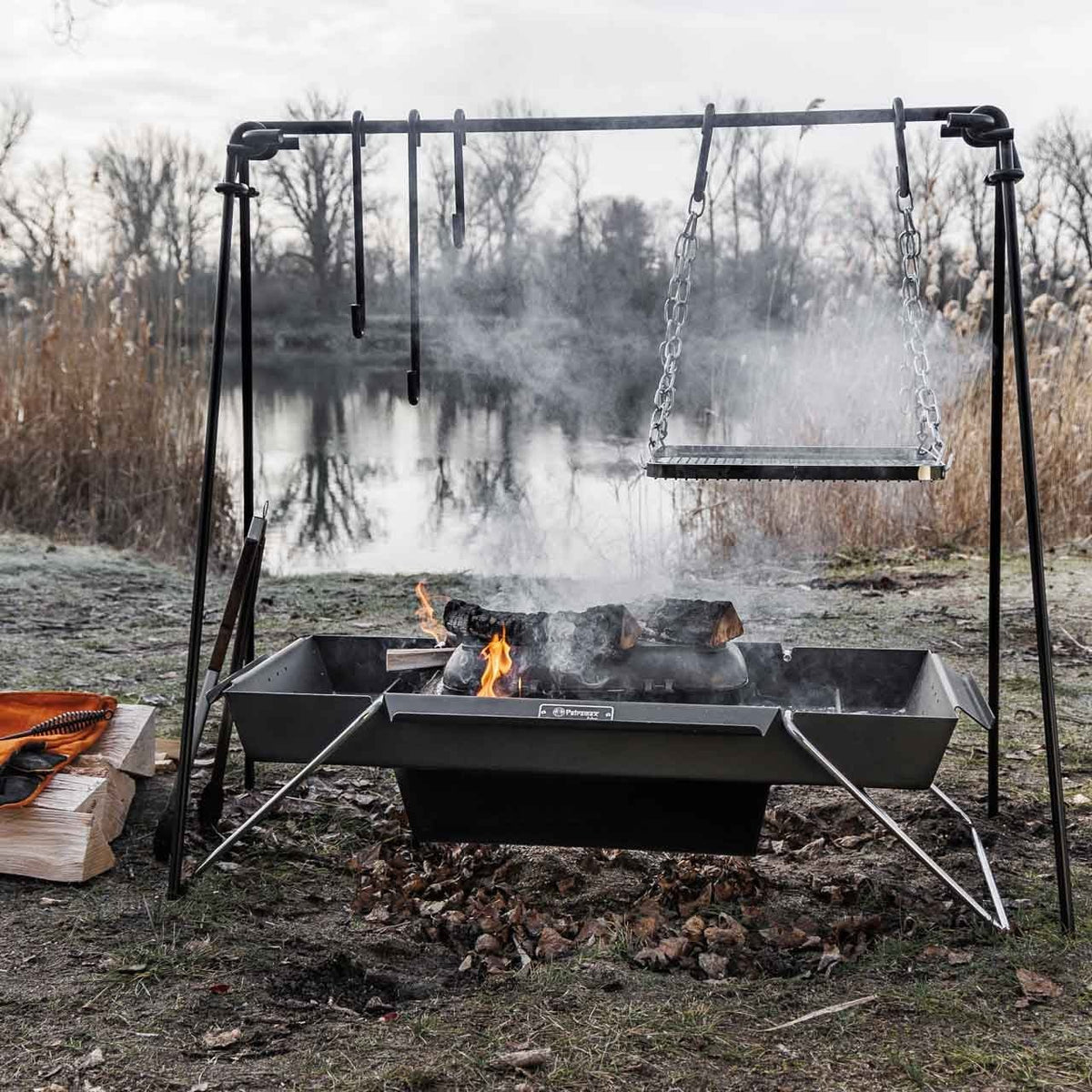 Petromax Brennbock, transportable Lagerfeuer - & Kochstelle - Grillstar.dePetromax Brennbock, transportable Lagerfeuer - & KochstellePetromaxGrillstar.debbx4250435730911
