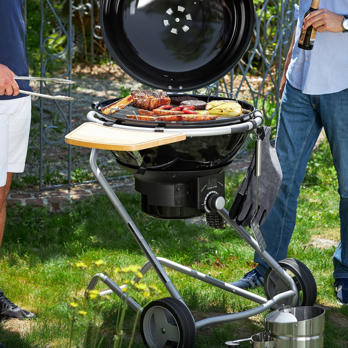 Rösle Ablagetisch, Kugelgrill F50/F60/F50 AIR/F60 AIR/G60 Buche - Grillstar.deRösle Ablagetisch, Kugelgrill F50/F60/F50 AIR/F60 AIR/G60 BucheRösleGrillstar.de